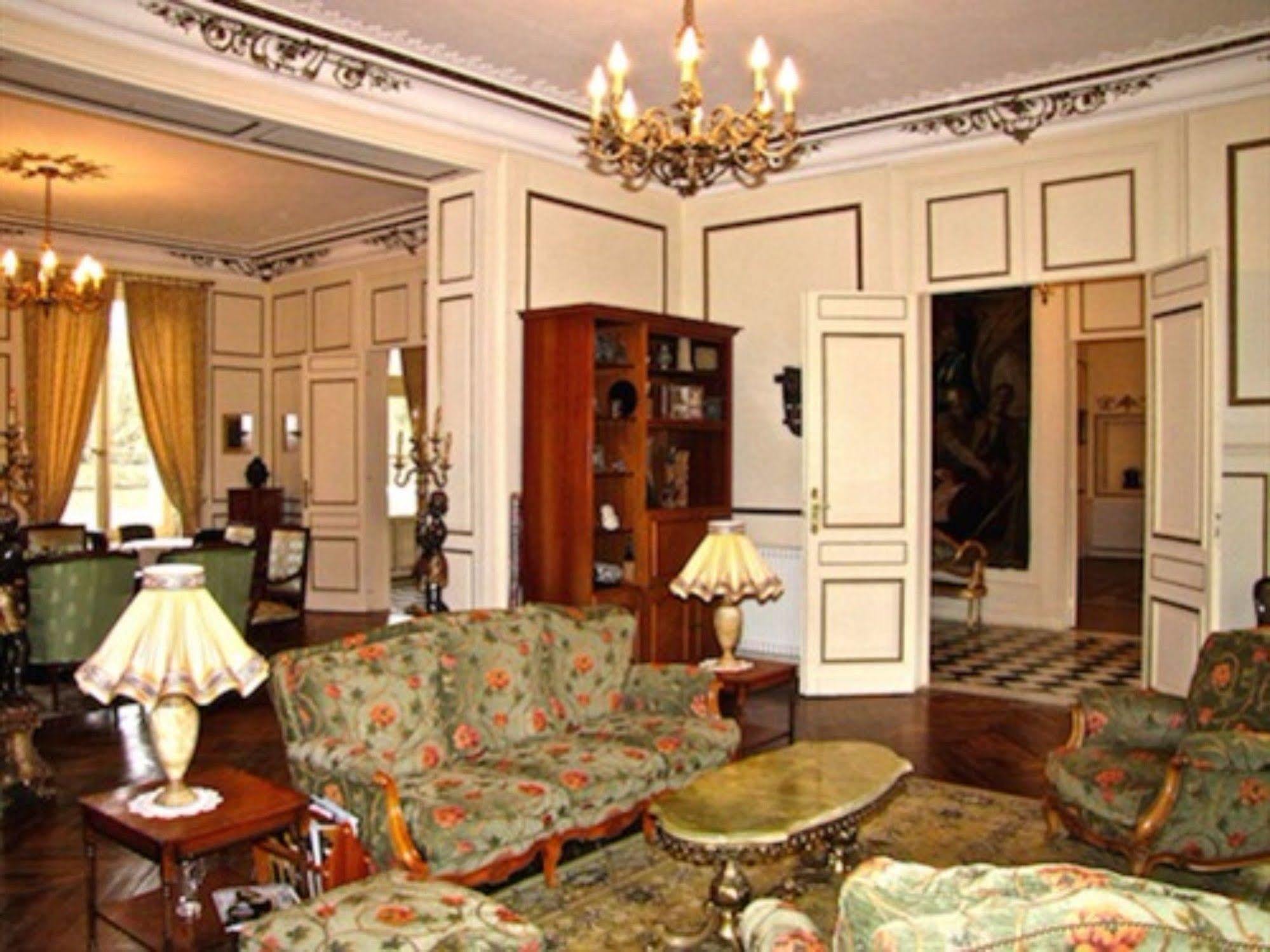 Chateau Les Vallees Tournon-Saint-Pierre Dış mekan fotoğraf